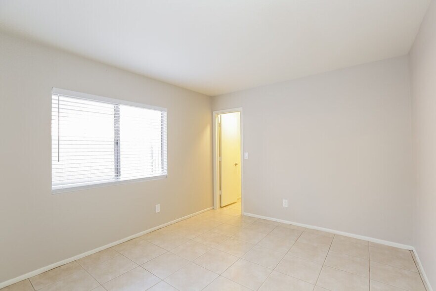 Building Photo - 7056 W Eva St