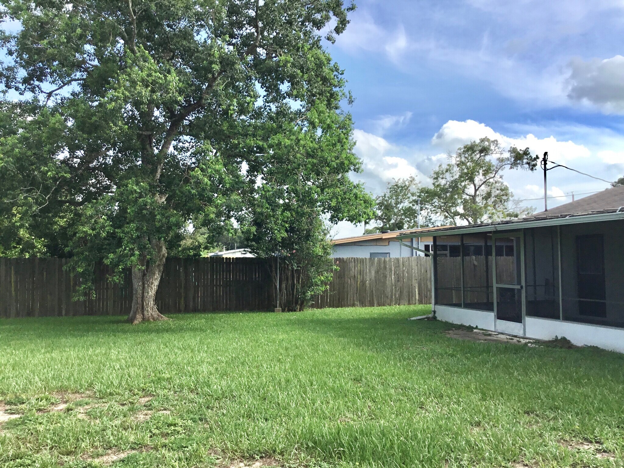 Building Photo - 15623 SE 92nd Ct