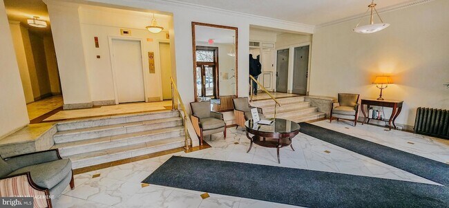 Building Photo - 1954 Columbia Rd NW