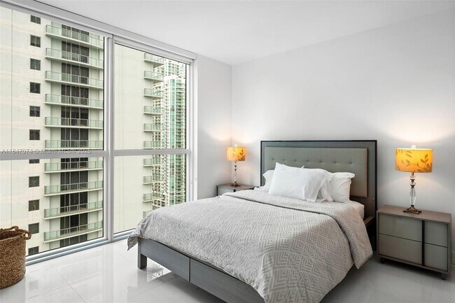 Building Photo - 1080 Brickell Ave