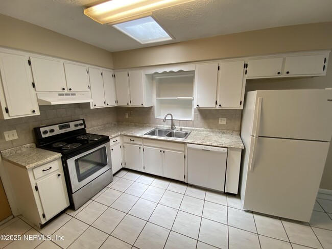 Building Photo - 4581 Praver Dr N
