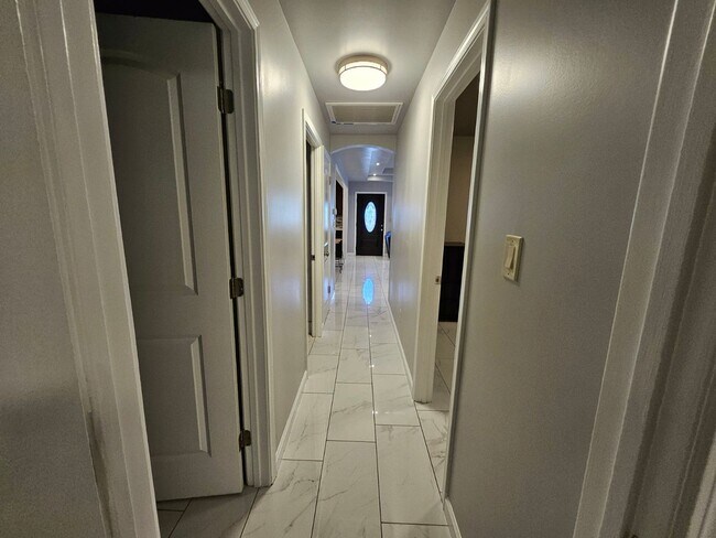 Building Photo - Fully Furnished 3 bedroom North Kihei Home