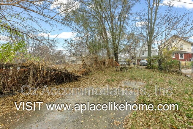 Building Photo - 3523 St John Ave