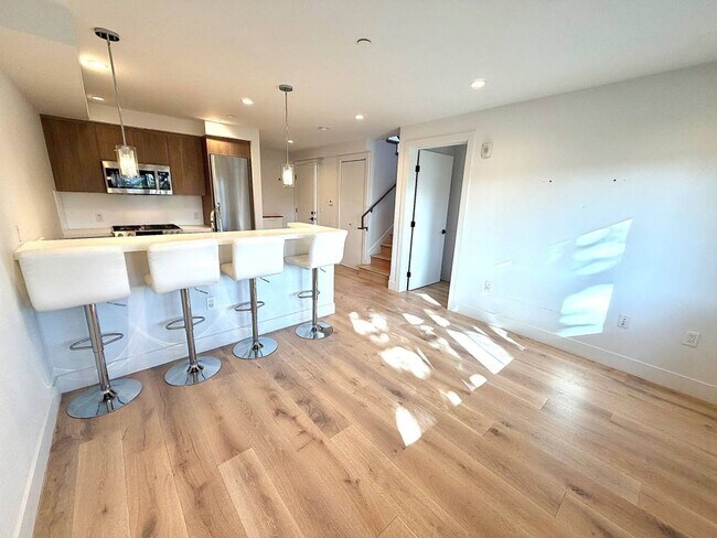 Building Photo - 2747 San Pablo Ave