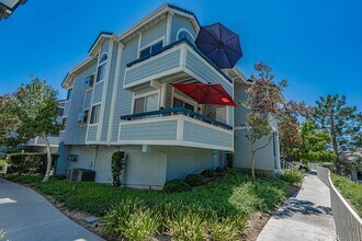 Building Photo - COMING SOON! 3 Bedroom Condo for rent in C...