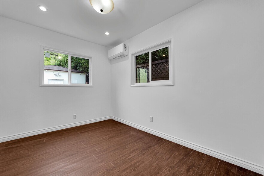 Building Photo - 4078 Alla Rd