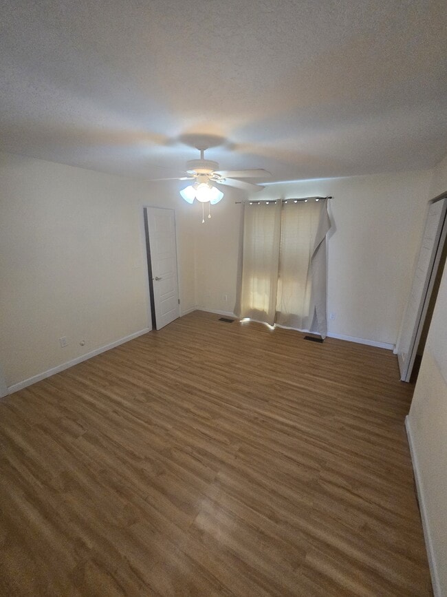 Building Photo - 1357 E 4065 S