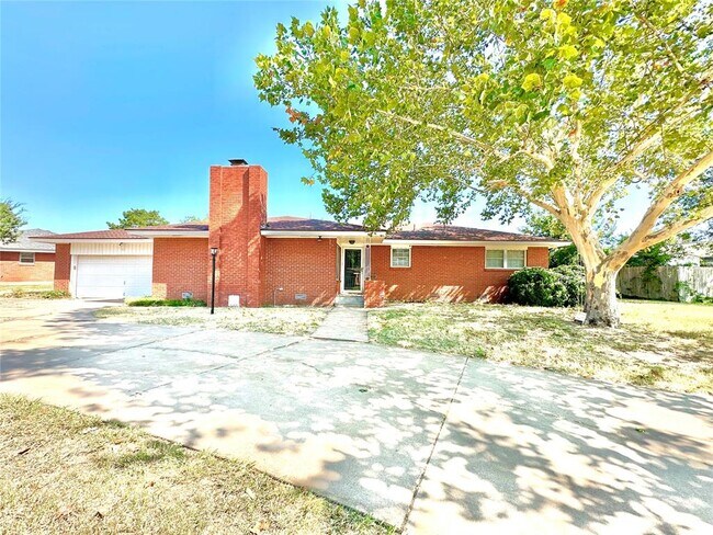 Primary Photo - 1603 NW 32nd St