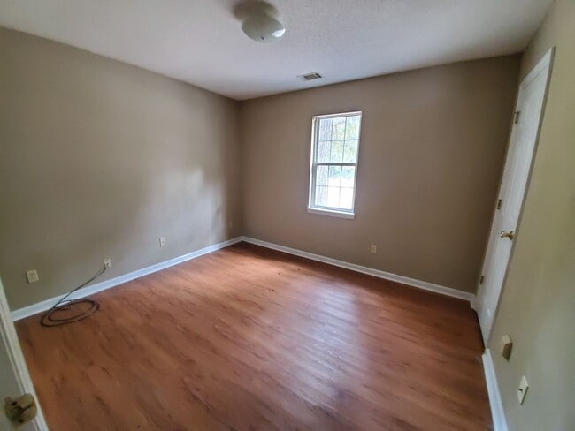 Building Photo - 403 Wendwood Ct