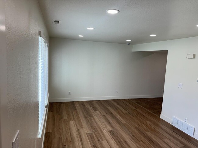 Building Photo - 7486 S 1000 E