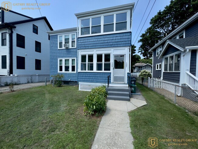Building Photo - 137 Fayerweather St