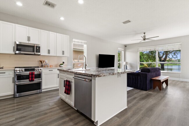 Building Photo - 4166 Wellington Shores Dr