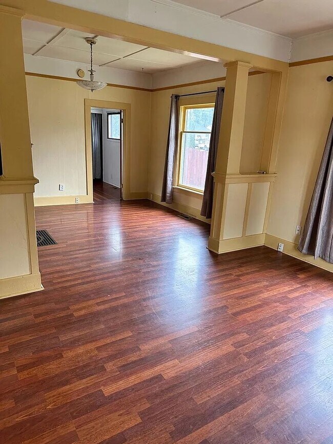 Building Photo - 509 N Cle Elum St