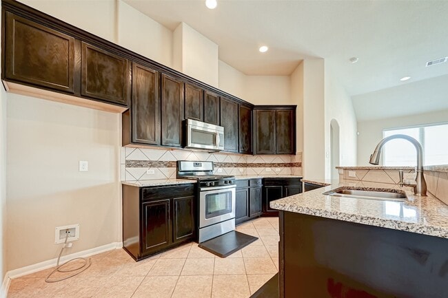 Building Photo - 402 Conchola Ln