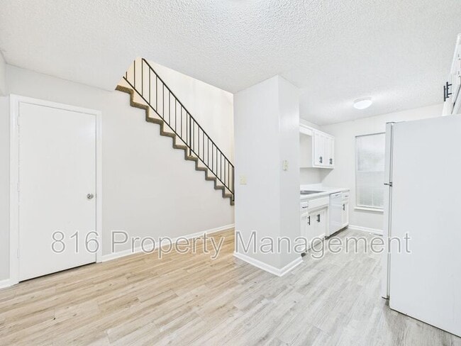 Building Photo - 7939 NW 79th Pl