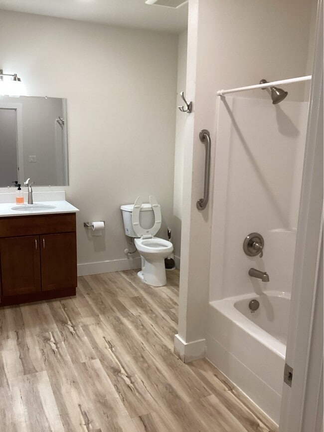 Building Photo - 2950 SW Coho St