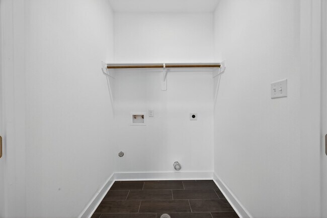 Building Photo - 714 Zoe St