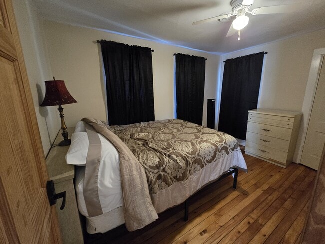 Building Photo - 2017 Windsor Ave