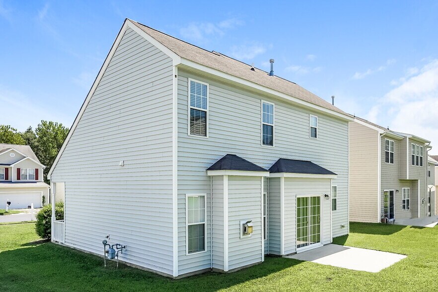Building Photo - 1217 Southgate Dr