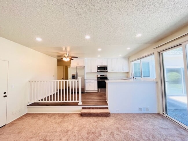 Building Photo - Move-In Ready 4BD/2BA Single Story, Ranch-...