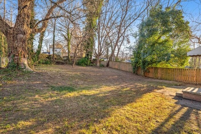 Building Photo - Adorable Brick Ranch Home in the Desirable Lindley Park Area! Updated, Hardwood Floors, Fenced!