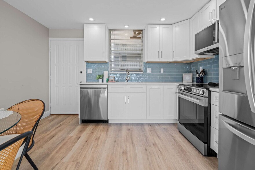 Building Photo - 5900 Bonita Beach Rd SE