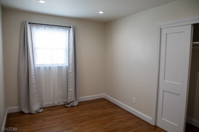 Building Photo - 711 Brooklyn Ave