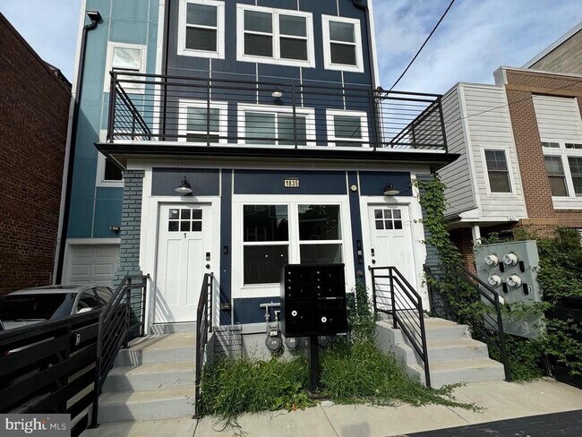 Building Photo - 1835 Providence St NE