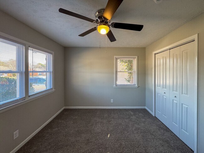 Building Photo - Cute 3 Bed 2 Bath Home in Fayetteville