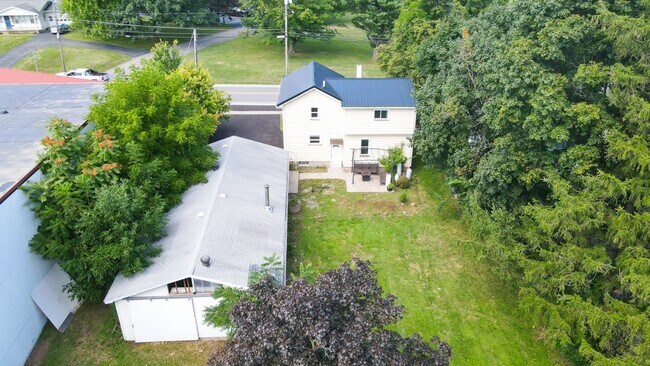 Building Photo - 52 East Ave