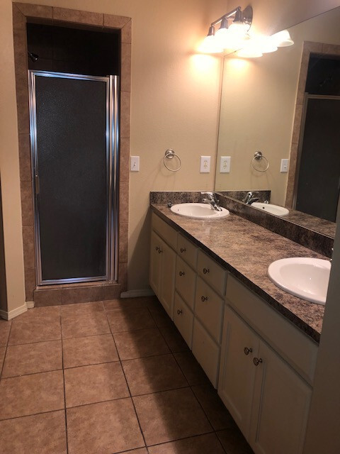 Building Photo - 4 bedroom in Tradewinds