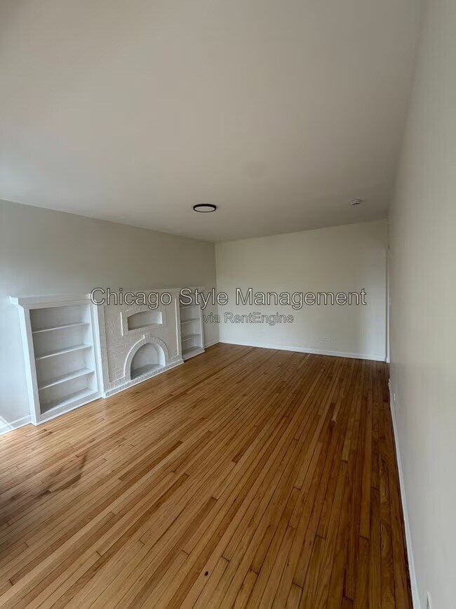 Building Photo - 7831 S Colfax Ave