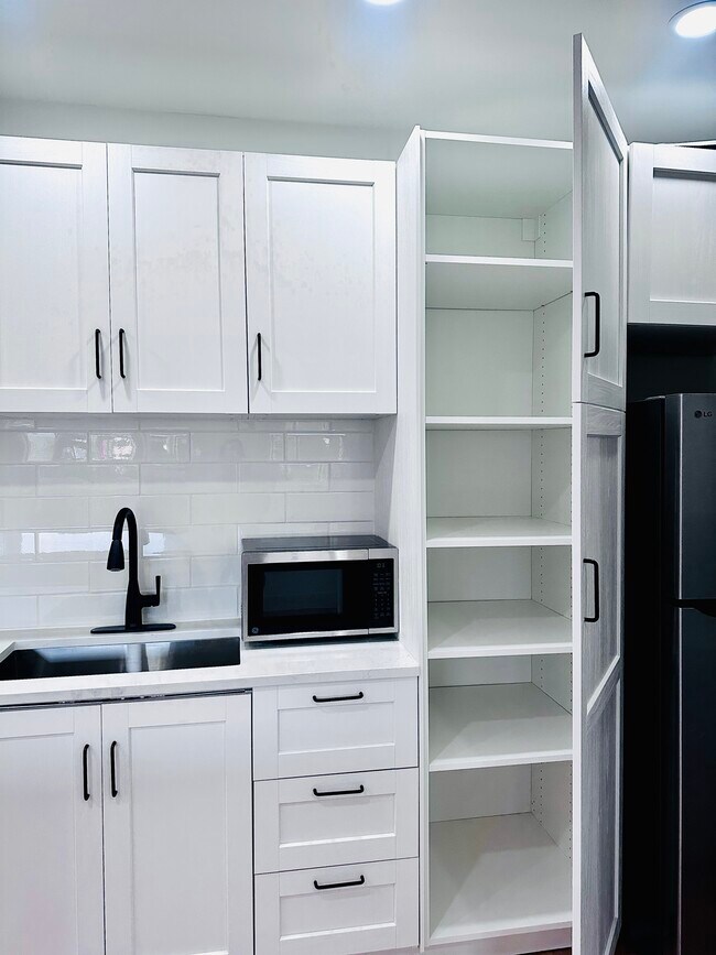 Building Photo - 1401 N 36th St