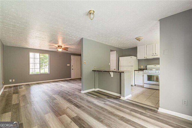 Building Photo - 806 Houndstooth Trail NW