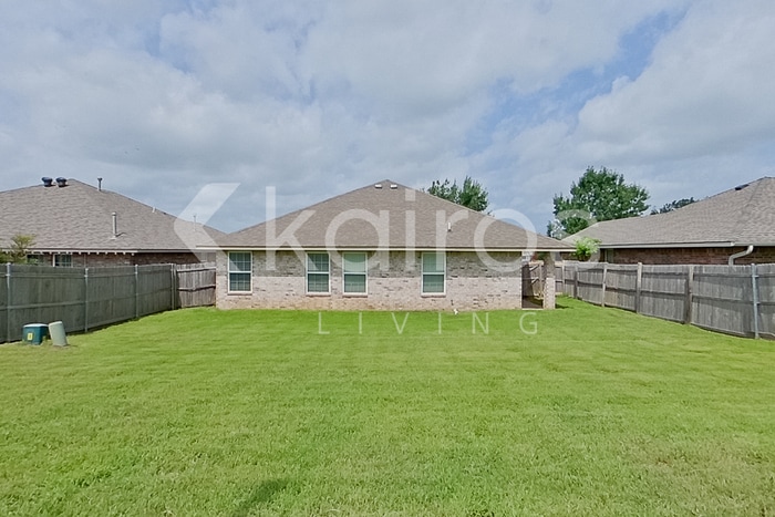 Building Photo - 4209 Snowy Owl Dr