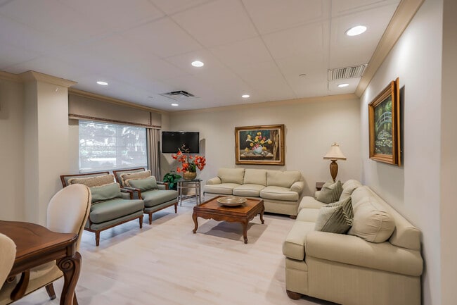 Building Photo - 4301 N Ocean Blvd