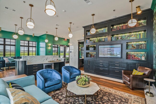 Building Photo - z-063025-The Flats