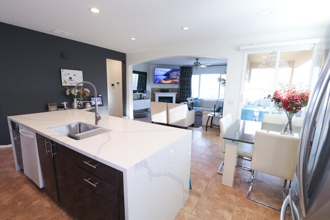 Building Photo - 62679 S Starcross Dr