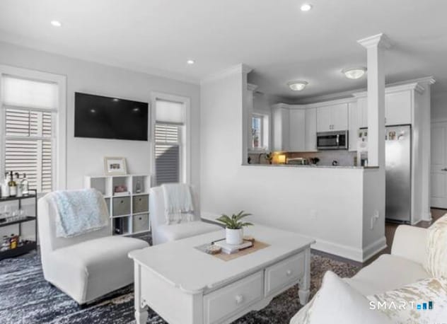 Building Photo - 930 Reef Rd