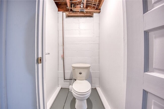 Building Photo - 5523 Rippey Pl