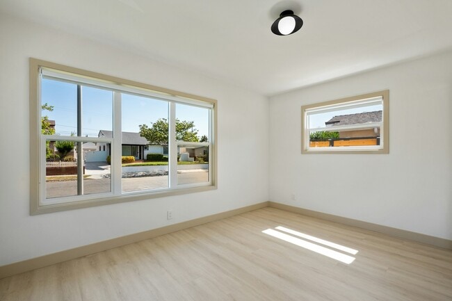 Building Photo - 4812 Laurette St
