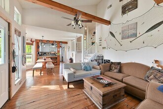 Building Photo - 123 Nicole Ln