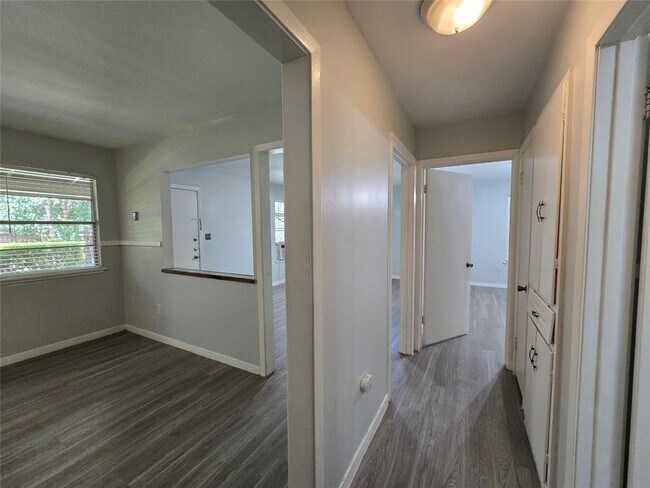 Building Photo - 4708 Red River St