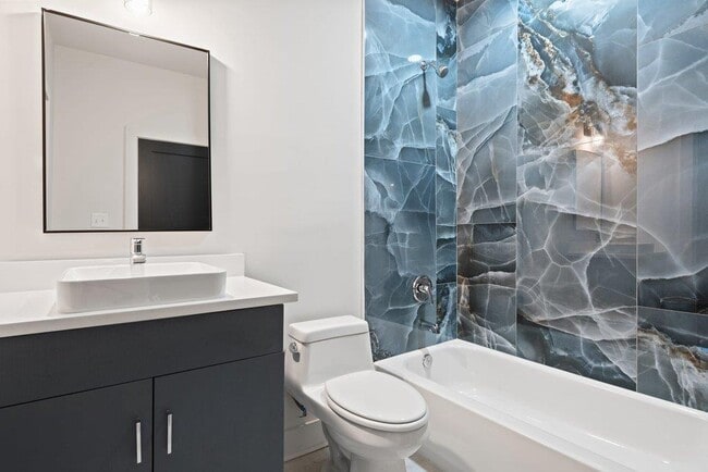 Building Photo - 8610 Grandview Dr