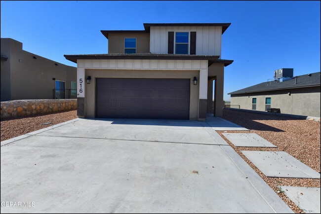 Building Photo - 516 Logwood Ave