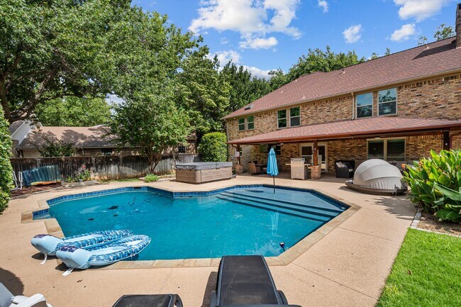 Building Photo - 3621 Welwyn Way Dr