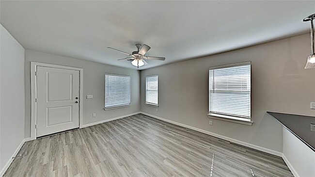 Building Photo - 1324 NW 111th St