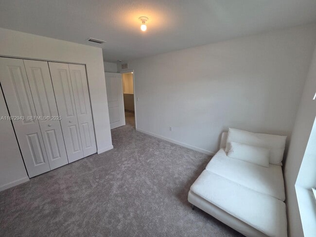 Building Photo - 4343 Hammock Grove Dr