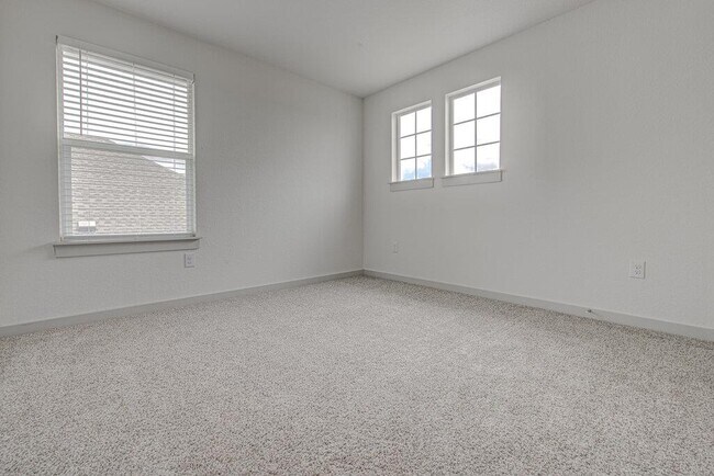 Building Photo - 221 Indian Shoal Dr