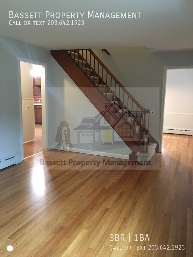 Building Photo - 960 Wolf Hill Rd